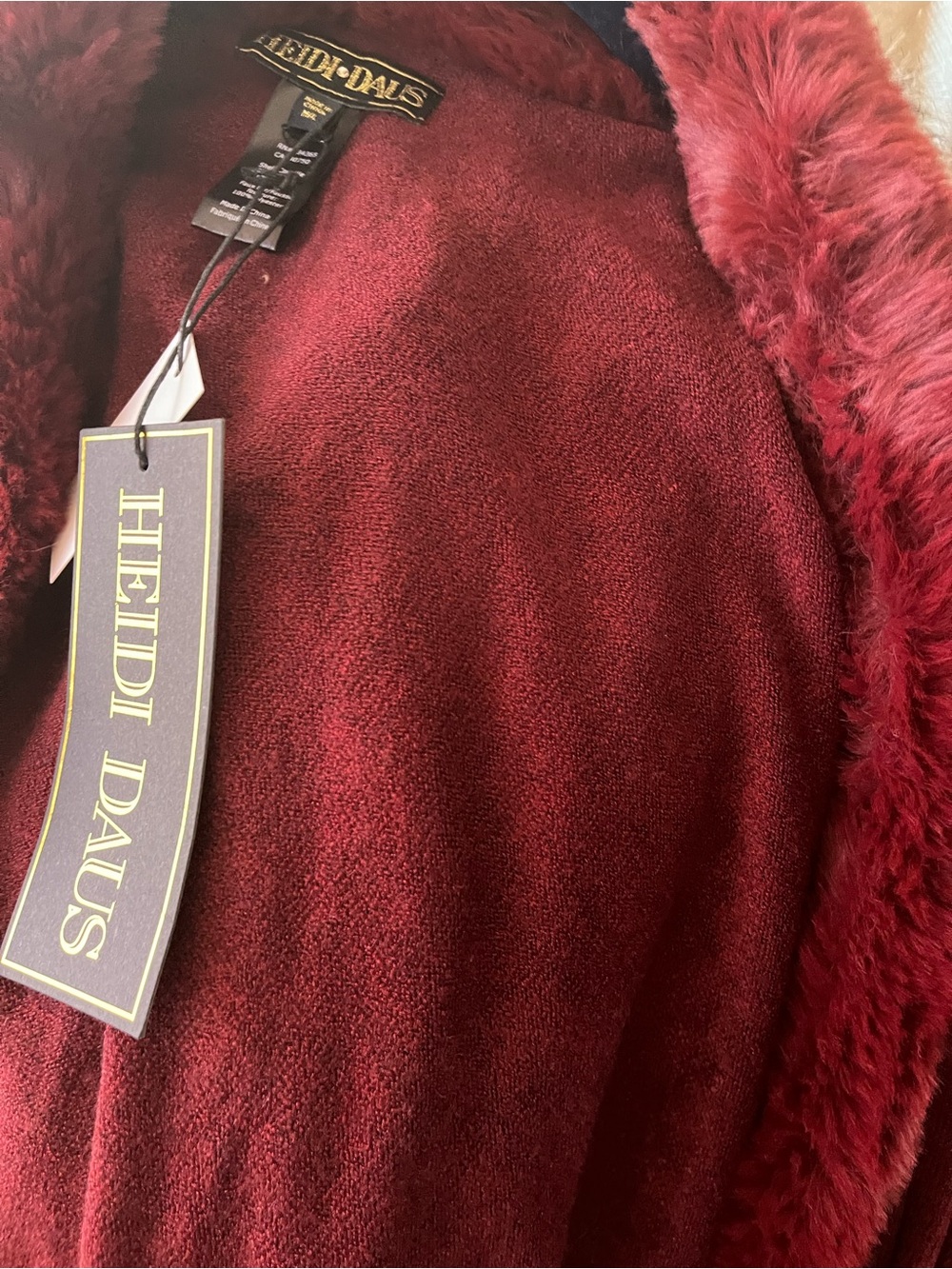 Heidi Daus Burgundy Plush Jacket with Faux-Fur Trim medium size - Picture 4 of 6